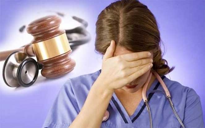 Criminal liability for failure to provide medical care to a patient under Article 124 of the Criminal Code of the Russian Federation