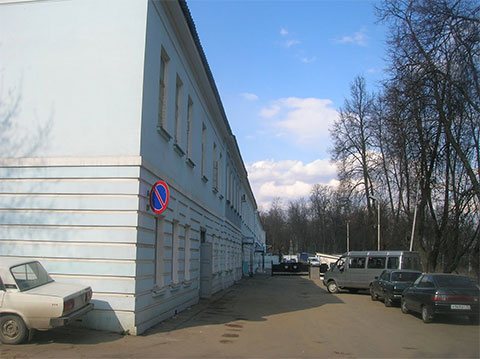 Vladimir Central: side view